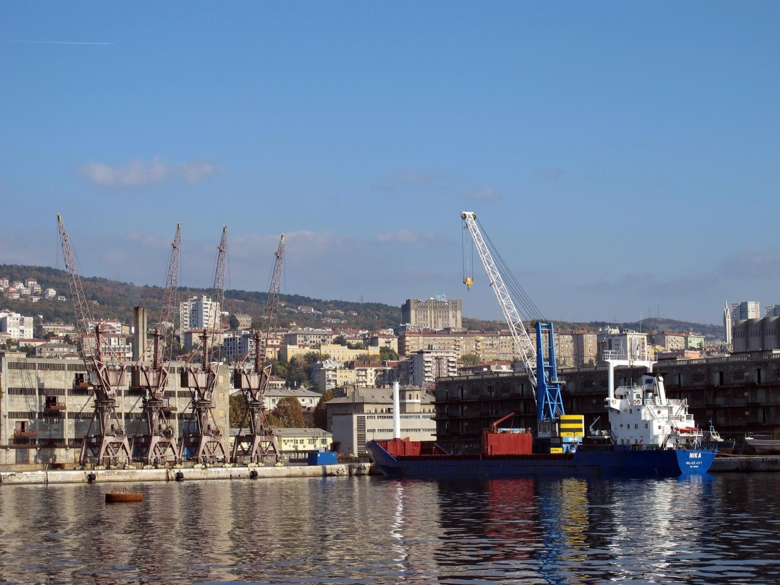05.11.2011. Rijeka - Rijecka luka, dizalice i brodovi, ilustracija.
Photo: Goran Kovacic/PIXSELL