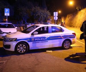 26.06.2019., Split - Oko 20 sati nepoznati muskarac nozem je ozlijedio 53-godisnjaka na Kruscevica gumnu. Photo: Ivo Cagalj/PIXSELL