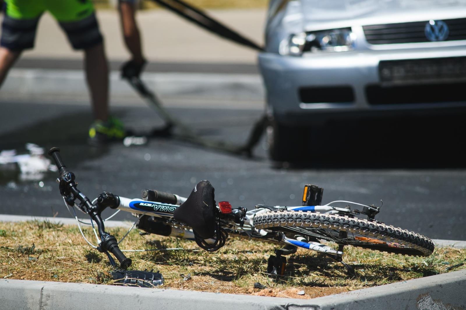 29.06.2019., Zadar  - U subotu oko 11 sati u ulici Ante Starcevica dogodila se prometna nesreca u kojoj je teske ozljede zadobio biciklist koji je hitno prevezen na lijecenje u OB Zadar. Photo: Marko Dimic/PIXSELL
