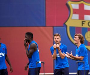 epa07749651 Barcelona's FC players Ivan Rakitic (2-R), Antoine Griezmann (R), Samuel Umtiti and Ousman Dembele (L) attend the team's training session at Joan Gamper's sport city in Barcelona, Spain, 31 July 2019. Barcelona will be facing Arsenal FC on 04 August 2019 as part of the traditional Joan Gamper Trophy in Barcelona.  EPA/Alejandro Garcia