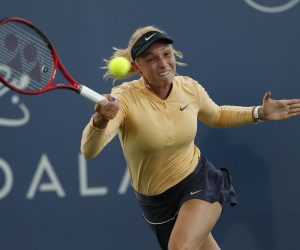 epa07752831 Donna Vekic of Croatia in action against Victoria Azarenka of Belarus during the Silicon Valley Classic tennis tournament at San Jose State University in San Jose, California, USA, 01 August 2019.  EPA/JOHN G. MABANGLO