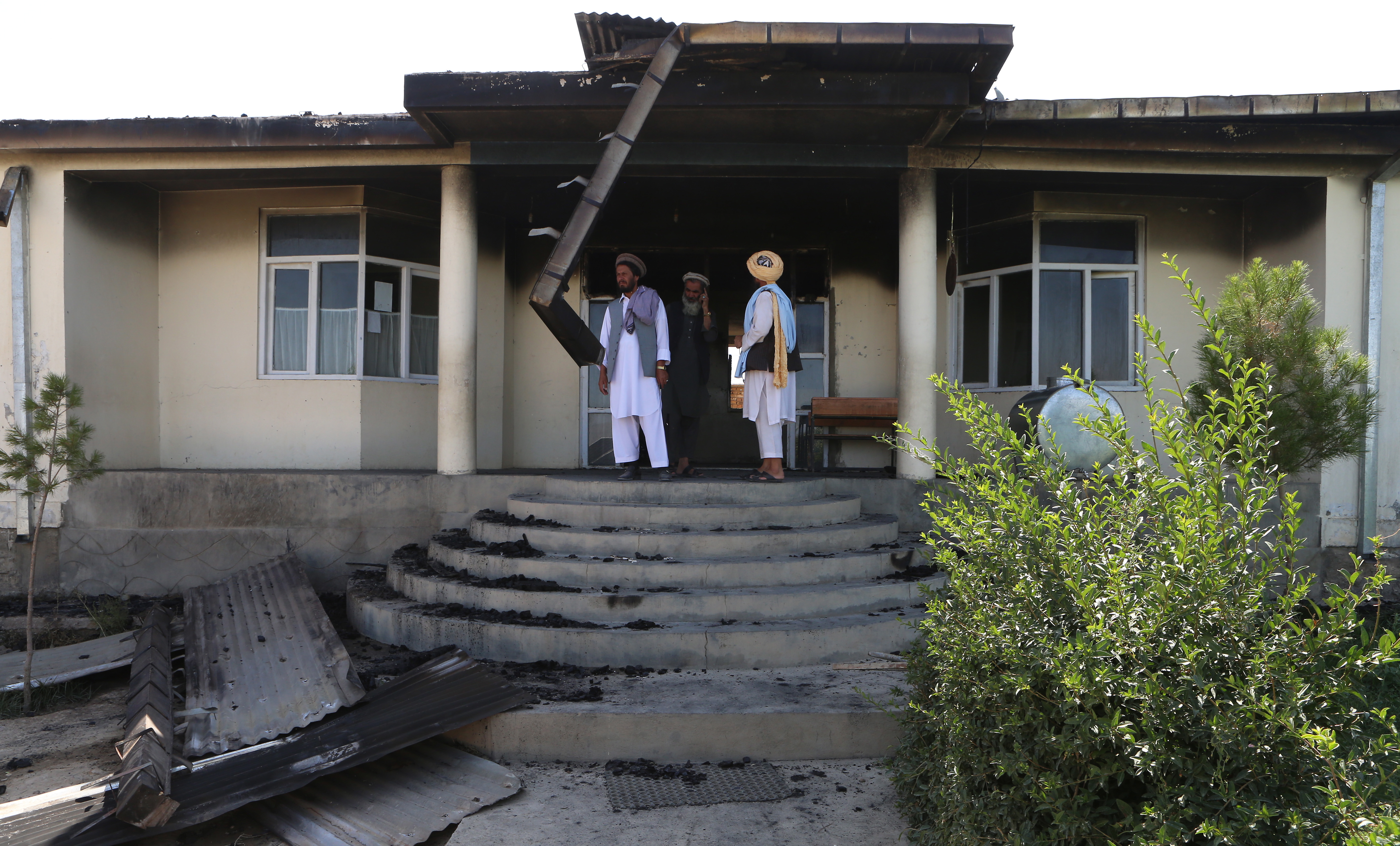 epa07782204 A general view of Boyazara girls high school after allegedly Taliban gunmen put the building of the high school on fire in Shakardara district of Kabul, Afghanistan, 20 August 2019.  EPA/JAWAD JALALI