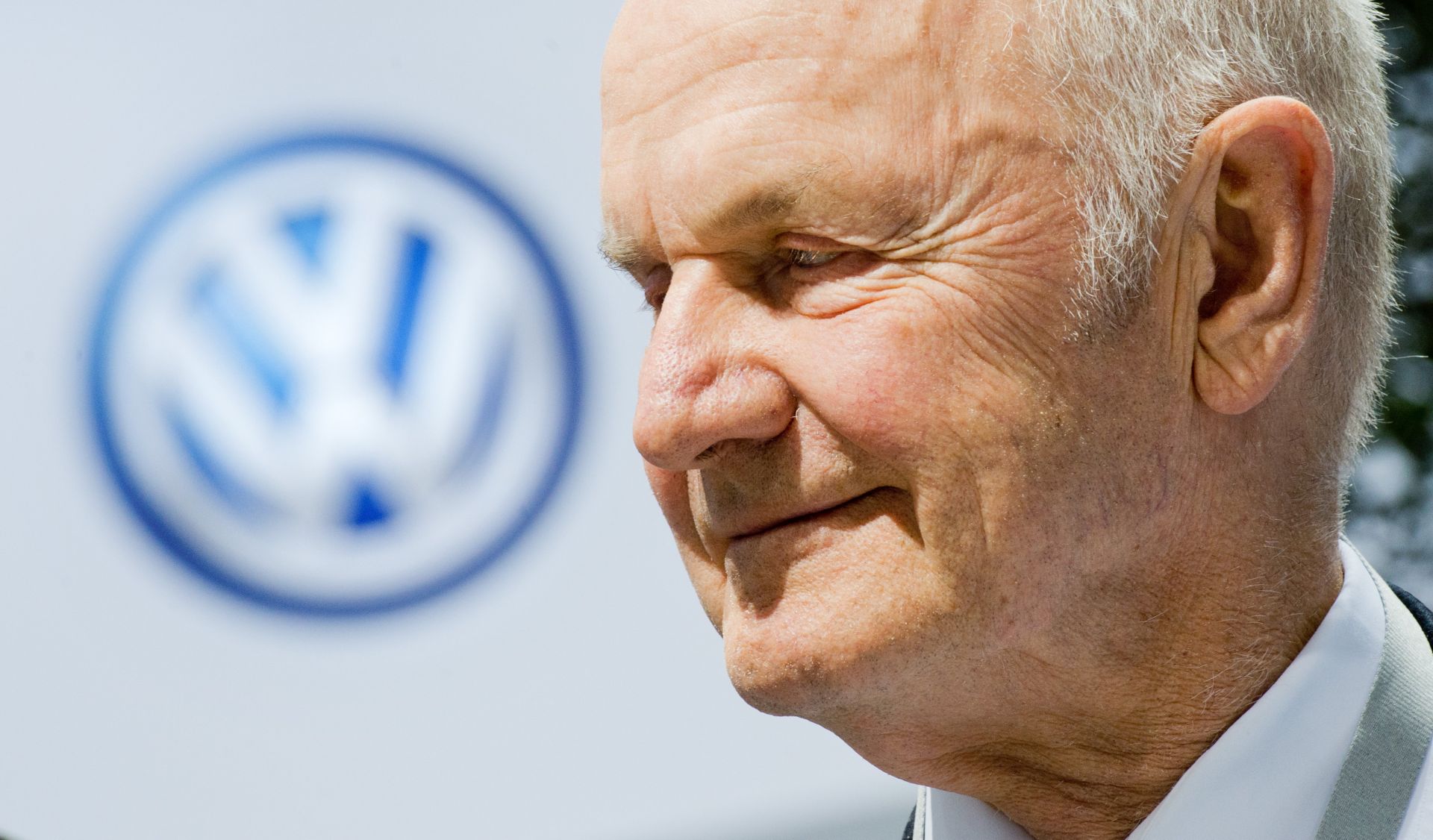 epa07795944 (FILE) - Chairman of the supervisory board of Volkswagen group, Ferdinand Piech in front of a VW logo before the Volkswagen AG general meeting in Hanover, Germany, 13 May 2014 (reissued 26 August 2019). According to reports, Ferdinand Piech died on 26 August 2019 at the age of 82. Piech was a grandson of legendary Ferdinand Porsche and longtime chairman of Volkswagen (VW) both executive and supervisory boards.  EPA/JULIAN STRATENSCHULTE  GERMANY OUT *** Local Caption *** 53394194