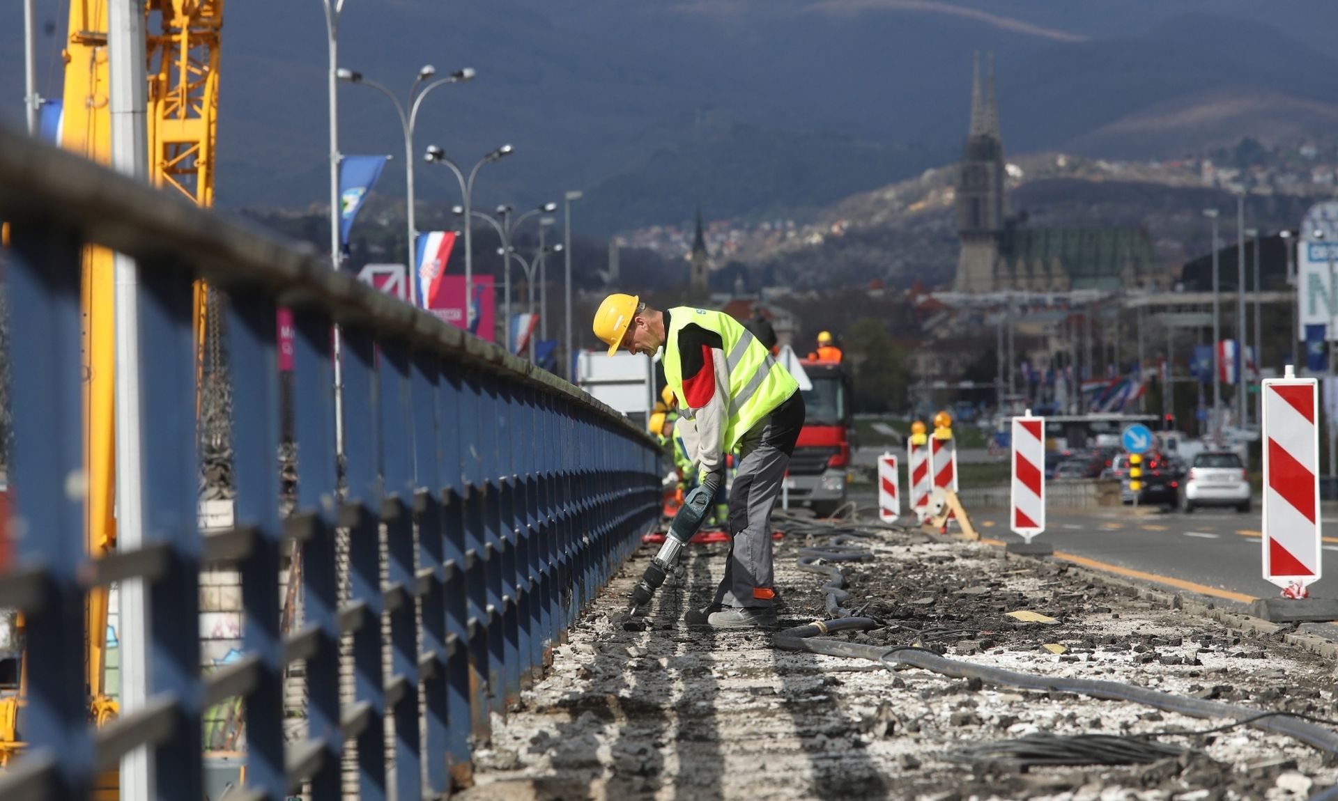 Zagreb: Radovi na sanaciji Mosta slobode 26.03.2019.,Zagreb - Radovi na sanaciji Mosta slobode.
Photo:Boris Scitar/Vecernji list/PIXSELL