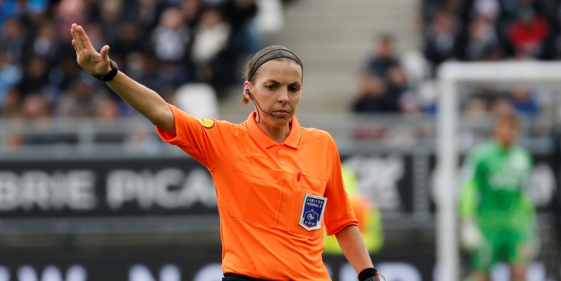 Ligue 1 - Amiens SC v RC Strasbourg Soccer Football - Ligue 1 - Amiens SC v RC Strasbourg - Stade de la Licorne, Amiens, France - April 28, 2019  Referee Stephanie Frappart gestures during the match    REUTERS/Pascal Rossignol PASCAL ROSSIGNOL
