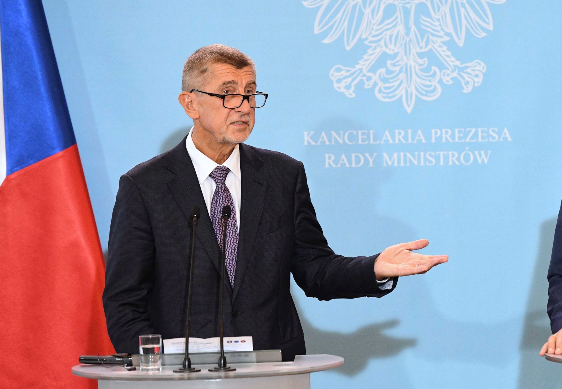 epa07799340 Czech Prime Minister Andrei Babis (L) and Polish Prime Minister Mateusz Morawiecki (R) hold a joint press conference after their meeting in Warsaw, Poland, 28 August 2019. Andrei Babis started a visit to Poland during which inter-governmental consultations will be held. Babis and his delegation were welcomed in Warsaw by Polish PM Mateusz Morawiecki.  EPA/RADEK PIETRUSZKA POLAND OUT
