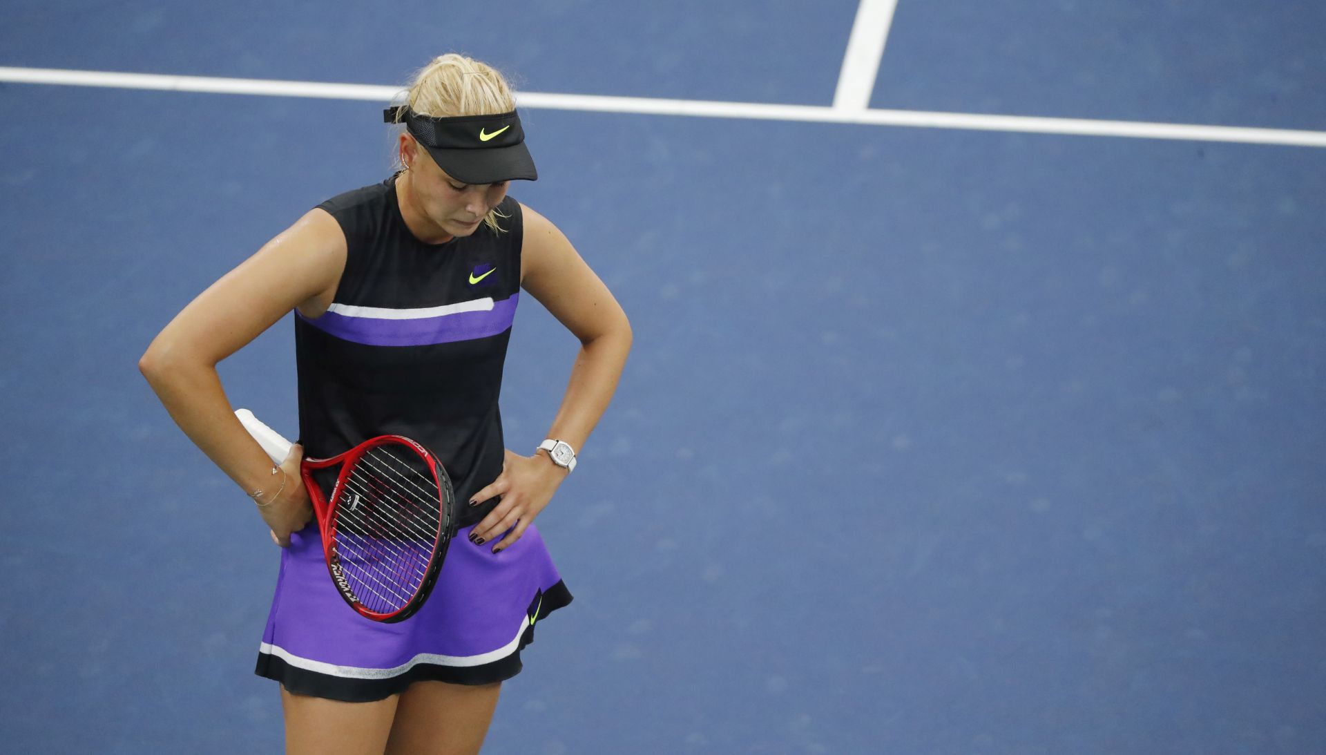 epa07813258 Donna Vekic of Crotia reacts as she plays Julia Goerges of Germany during their match on the eighth day of the US Open Tennis Championships the USTA National Tennis Center in Flushing Meadows, New York, USA, 02 September 2019. The US Open runs from 26 August through 08 September.  EPA/JUSTIN LANE