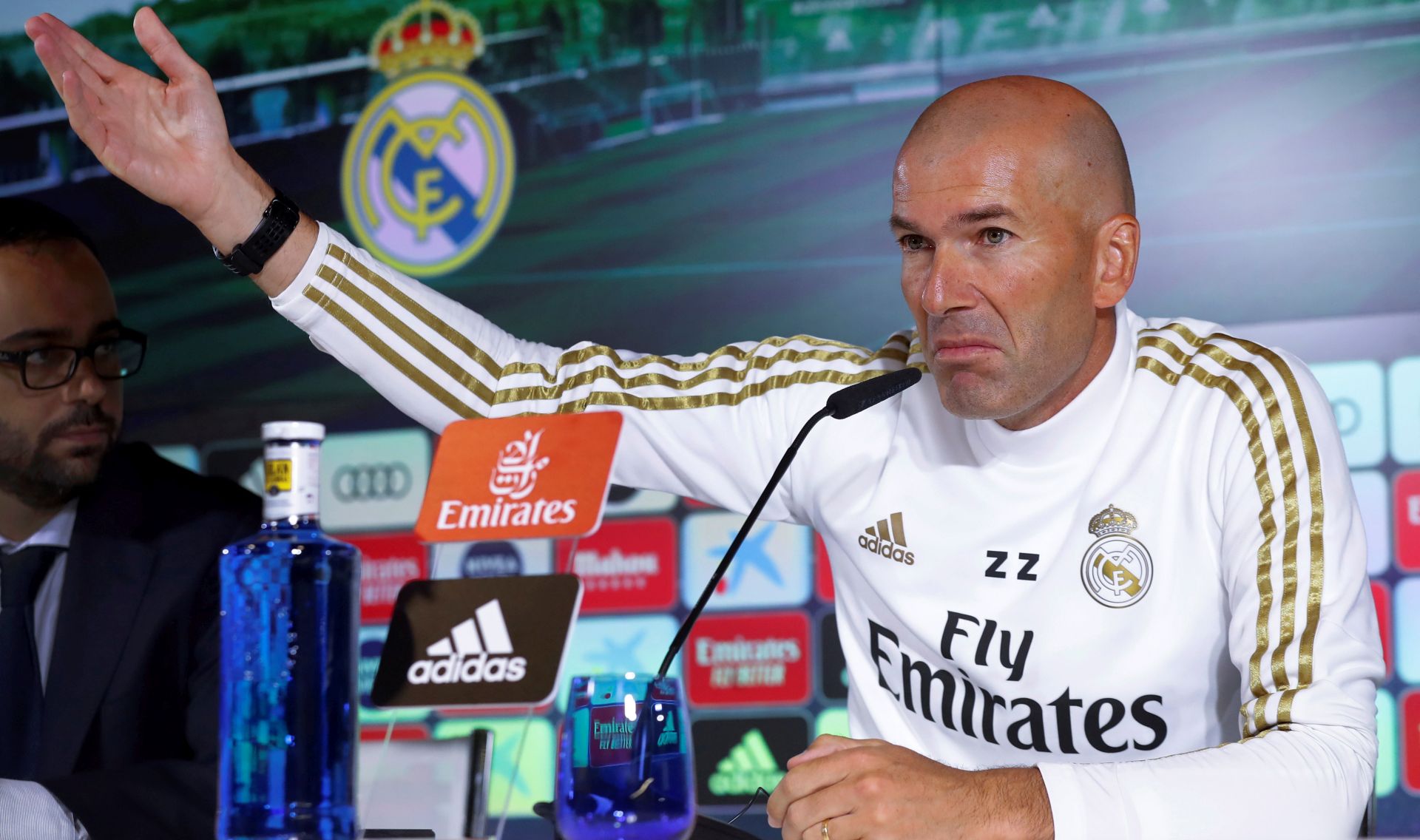epa07839072 Head coach of Real Madrid, Zinedine Zidane, holds a press conference prior to a training session at the club's Valdebebas spors facility in Madrid, Spain, 13 September 2019. Real Madrid will face Levante UD in a Spanish LaLiga soccer match on 14 September.  EPA/Chema Moya