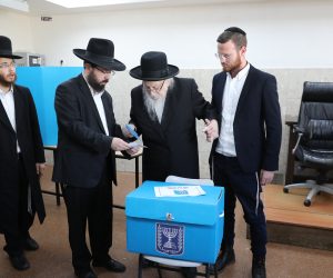 epa07847855 Ultra-Orthodox Jews cast their ballots at polling station during the Israeli legislative elections, in Jerusalem, Israel, 17 September 2019. Israelis are heading to the polls for a second general election, following the prior elections in April 2019, to elect the 120 members of the 22nd Knesset, or parliament. According to the Israel Central Bureau of Statistics, about six million people are eligible to vote.  EPA/ABIR SULTAN