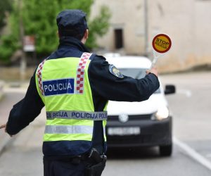 19.04.2018., Sibenik -
Policijska kontrola vozila
Photo: Hrvoje Jelavic/PIXSELL