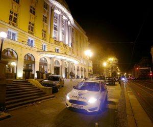 12.10.2019.,Zagreb - ispred hotela Esplanade pretucena osoba. 
Photo: Dalibor Urukalovic/PIXSELL