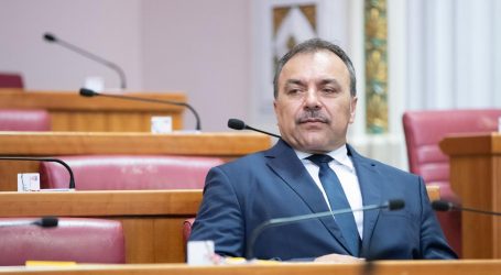 OREPIĆ U SABORU: “Politika koja tolerira 250.000 lažnih glasača je prevarantska”