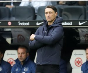 epa07966896 Bayern's head coach Niko Kovac reacst during the German Bundesliga soccer match between Eintracht Frankfurt and FC Bayern Munich in Frankfurt, Germany, 02 November 2019.  EPA/RONALD WITTEK CONDITIONS - ATTENTION: The DFL regulations prohibit any use of photographs as image sequences and/or quasi-video.