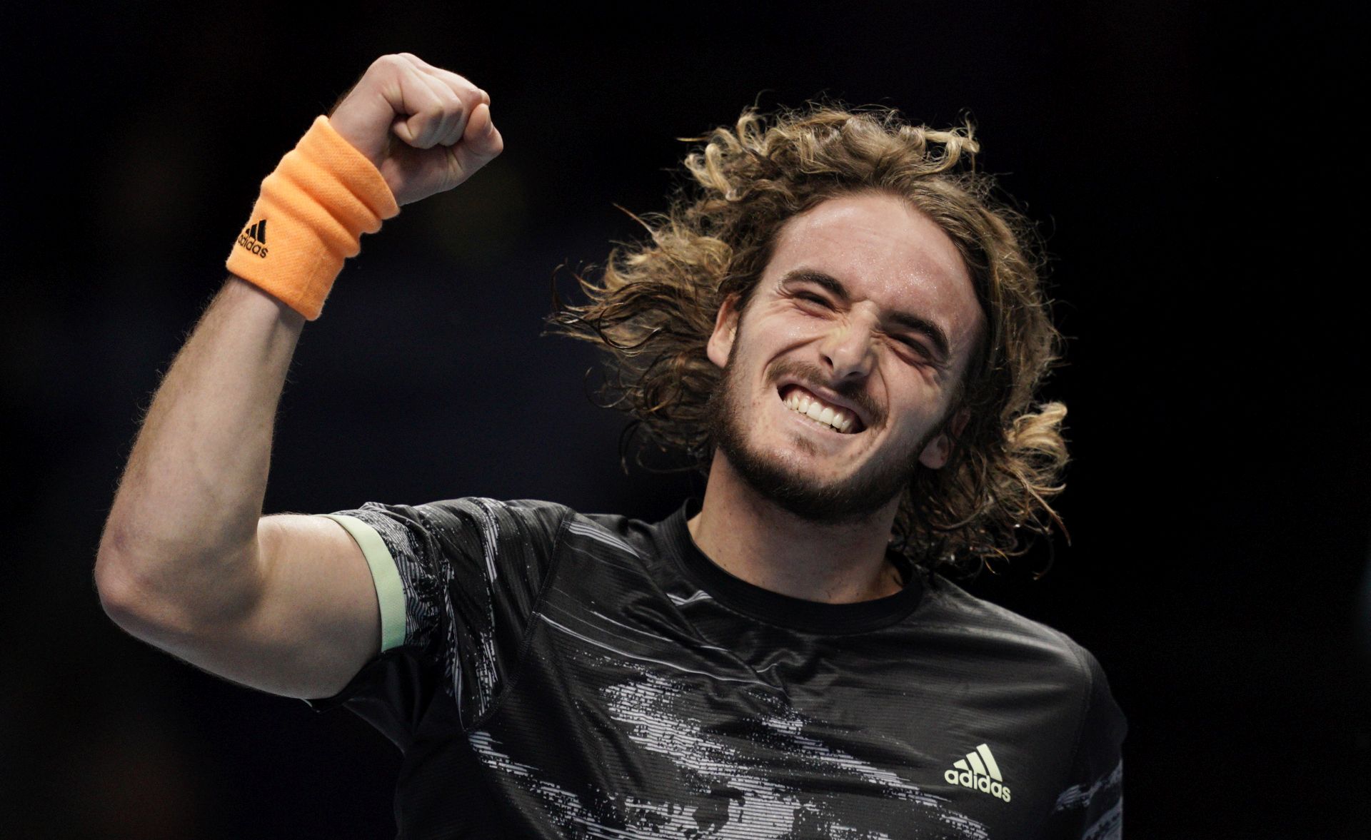 epa07988923 Stefanos Tsitsipas of Greece reacts after winning his round robin match against Daniil Medvedev of Russia at the ATP World Tour Finals tennis tournament in London, Britain, 11 November 2019.  EPA/WILL OLIVER
