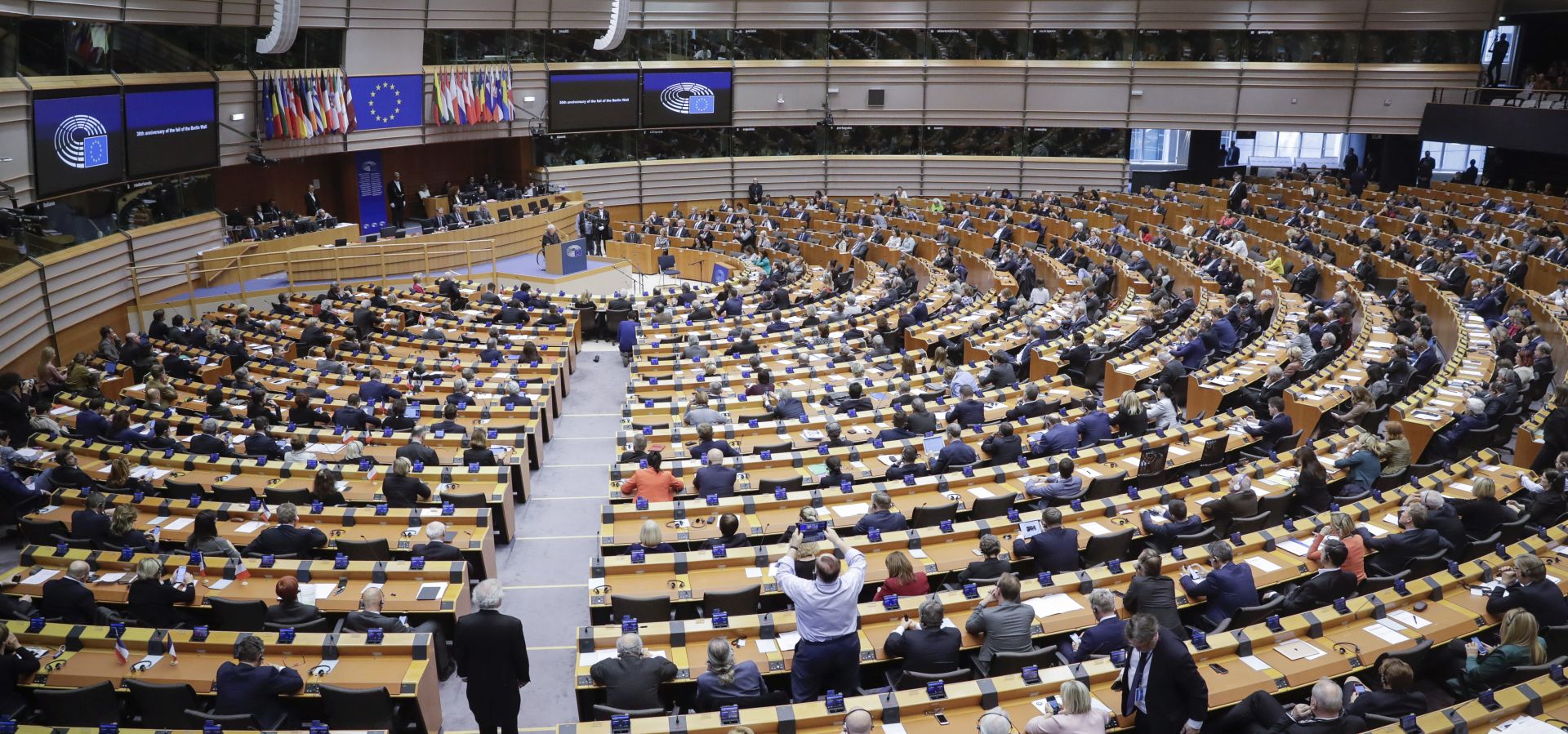epa07993148 General view of hemicycle during a ceremony for the 30th anniversary of the fall of the Berlin Wall during a mini plenary session of the European Parliament in Brussels, Belgium, 13 November 2019.  EPA/OLIVIER HOSLET