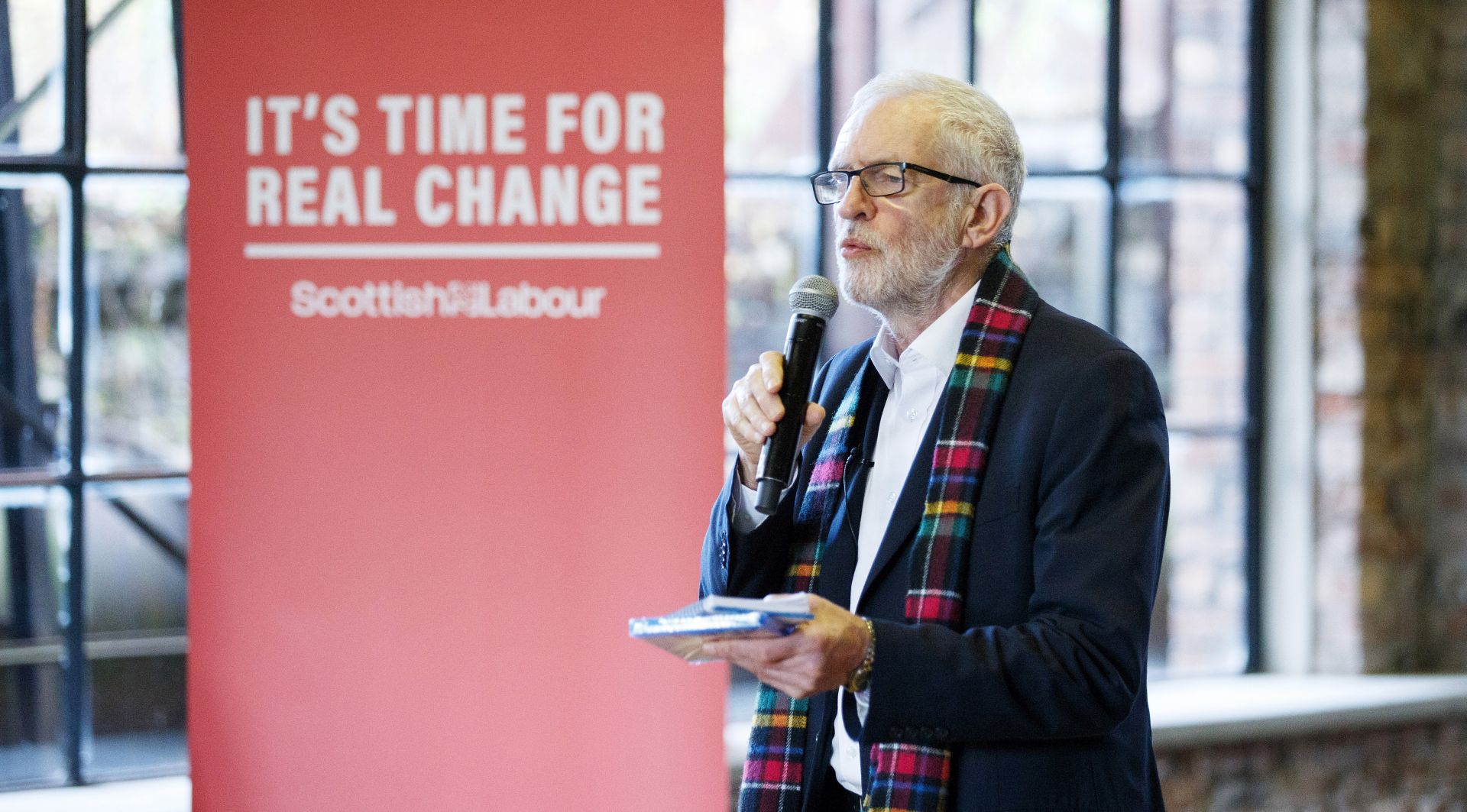 epa07995857 Labour leader Jeremy Corbyn speaks on a visit to the National Mining Museum at Lady Victoria  Colliery, Newtongrange, Scotland, Britain, 14 November 2019. Britons go the polls on 12 December in a general election.  EPA/ROBERT PERRY