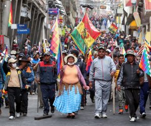 epa07997487 Supporters of former Bolivian President Evo Morales march during a protest in La Paz, Bolivia, 14 November 2019. Bolivia has a self declared interim President Jeanine Anez, after former president Evo Morales resigned. The crisis in Bolivia which began after the general elections of 20 October, has left eight people dead, 508 injured and 460 detained in different incidents in 24 days of demonstrations, according to data from the Ombudsman's Office.  EPA/MARTIN ALIPAZ