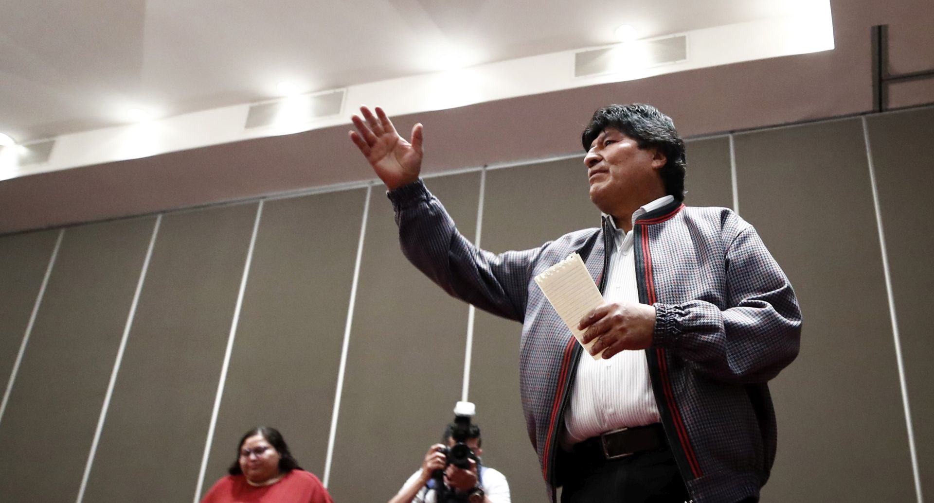epa08011864 Former President of Bolivia Evo Morales (R), in asylum in Mexico, speaks during a press conference to report the deaths of Bolivian demonstrators, in Mexico city, Mexico, 20 November 2019. Morales presented to the press a video of Bolivian police action against demonstrators.  EPA/JOSE MENDEZ