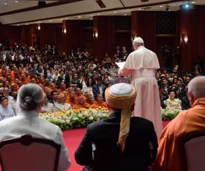 epa08016425 A handout picture provided by the Vatican Media shows Pope Francis (C-R) delivering a sermon during a visit at Chulalongkorn University in Bangkok, Thailand, 22 November 2019. Pope Francis is in Thailand for an apostolic visit on the occasion of the 350th anniversary of the founding of Mission de Siam. Pope Francis is the first pontiff to visit Thailand in nearly four decades after John Paul II in 1984.  EPA/VATICAN MEDIA HANDOUT  HANDOUT EDITORIAL USE ONLY/NO SALES