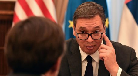 Oporba optužuje Vučića da skriva vezu između ubojstva veleposlanika u Libiji i prodaje oružja Al-Kaidi
