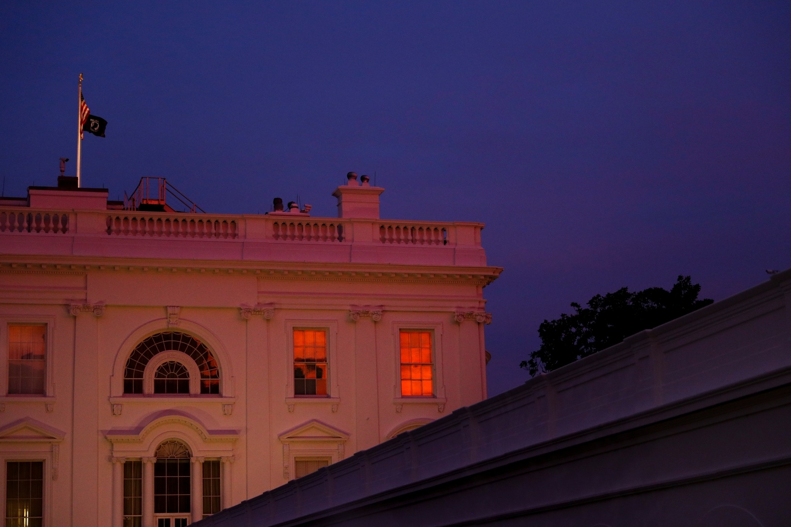 The sun sets on the western face of the White House in Washington, U.S. The sun sets on the western face of the White House in Washington, U.S., November 15, 2019. REUTERS/Tom Brenner TOM BRENNER