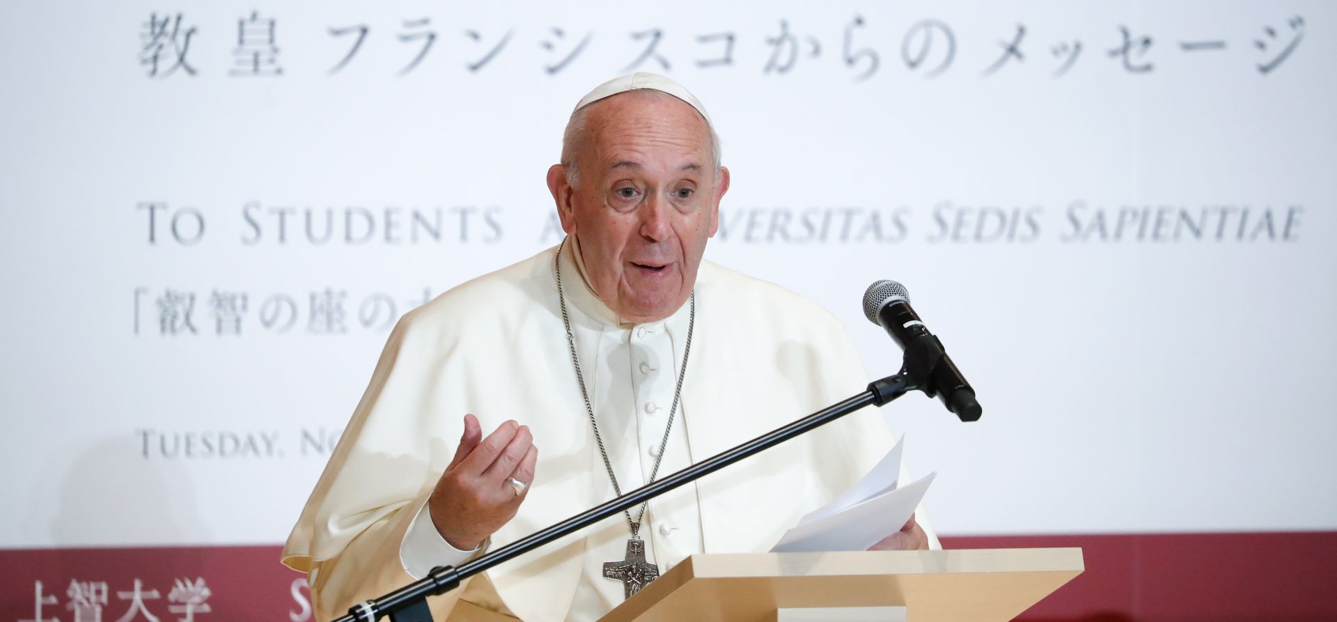 epa08025554 Pope Francis gives a speech at Sophia University in Tokyo, Japan, 26 November 2019. The pope is on a four-day visit to Japan, the first in 38 years and only the second in history.  EPA/KIM HONG-JI / POOL