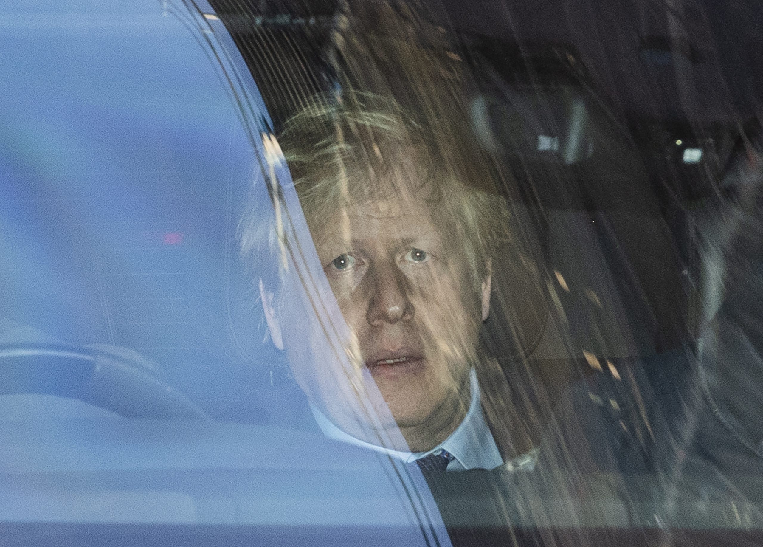 epa08036613 Britain's Prime Minister and Conservative leader Boris Johnson arrives to the Andrew Marr show in the BBC studios in London, Britain, 01 December 2019.  EPA/FACUNDO ARRIZABALAGA