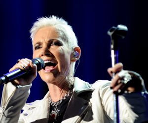 epa08059485 (FILE) - Swedish singer Marie Fredriksson of Swedish pop duo Roxette performs during their Charm School tour in Sydney, Australia, 16 February 2012 (reissued 10 December 2019). Marie Fredriksson died on 09 December 2019 at the age of 61 after a long illness, her family confirmed on 10 December 2019.  EPA/TRACEY NEARMY AUSTRALIA AND NEW ZEALAND OUT *** Local Caption *** 50219653
