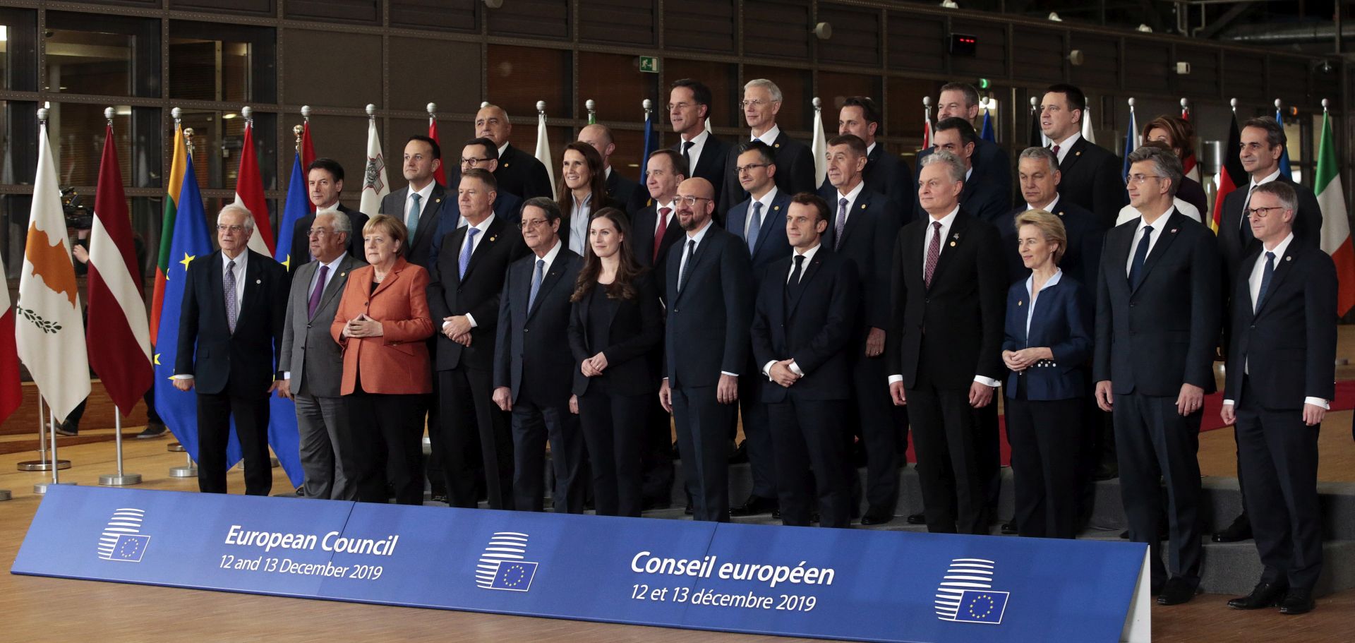 epa08066205 European leaders pose for a family picture during the European Council summit in Brussels, Belgium, 12 December 2019. An European Council meeting will be held in Brussels on 12 and 13 December during which the EU27 leaders among other topics will discuss the Brexit and preparations for the negotiations on future EU-UK relations after the withdrawal as well as a revision of the European Stability Mechanism (ESM) Treaty.  EPA/OLIVIER HOSLET