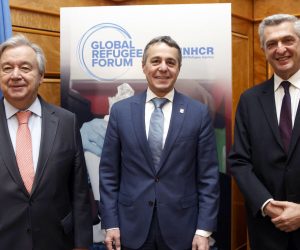 epa08076309 Secretary-General of the United Nations (UN) Antonio Guterres (L), Filippo Grandi (R), the UN High Commissioner for Refugees, and Swiss Foreign Minister Ignazio Cassis (C), pose during a meeting prior the opening of the United Nations High Commissioner for Refugees (UNHCR) Global Refugee Forum at the European headquarters of the United Nations in Geneva, Switzerland, 17 December 2019.  EPA/SALVATORE DI NOLFI / POOL