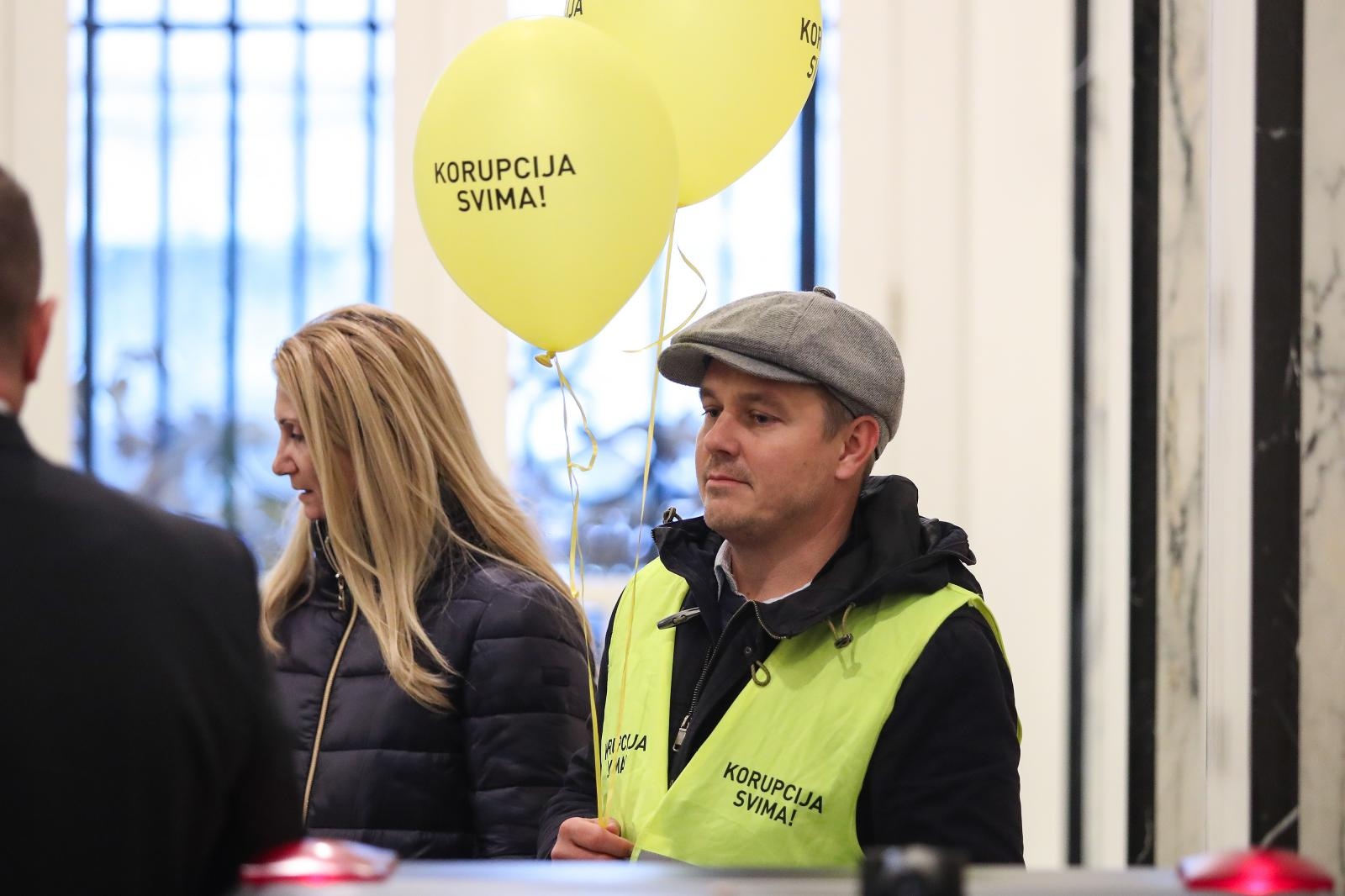 03.12.2019., Zagreb - Dario Jurican predao je u Saboru Drzavnom izbornom povjerenstvu kandidaturu za predsjednicke izbore. Photo: Luka Stanzl/PIXSELL