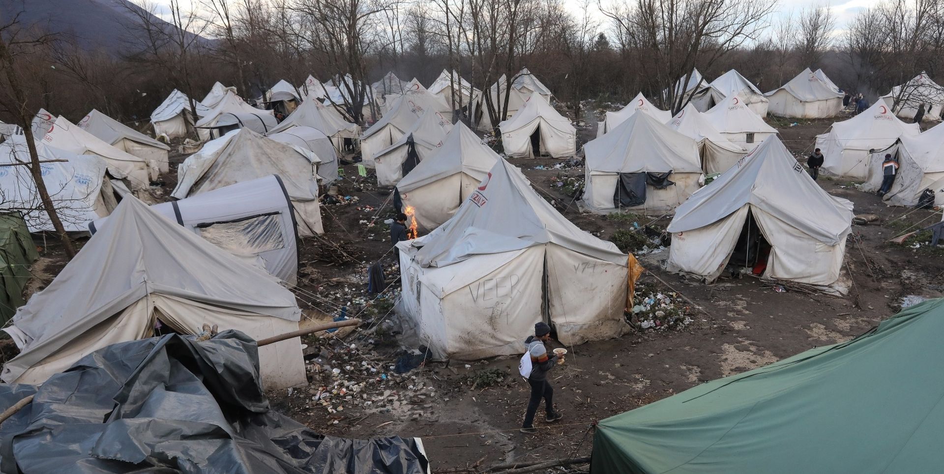09.12.2019., Bihac - Izbjeglicki kamp na Vucjaku, migranti cekaju odluku Kantonalnih vlasti o preseljenju na novu lokaciju. Photo: Robert Anic/PIXSELL