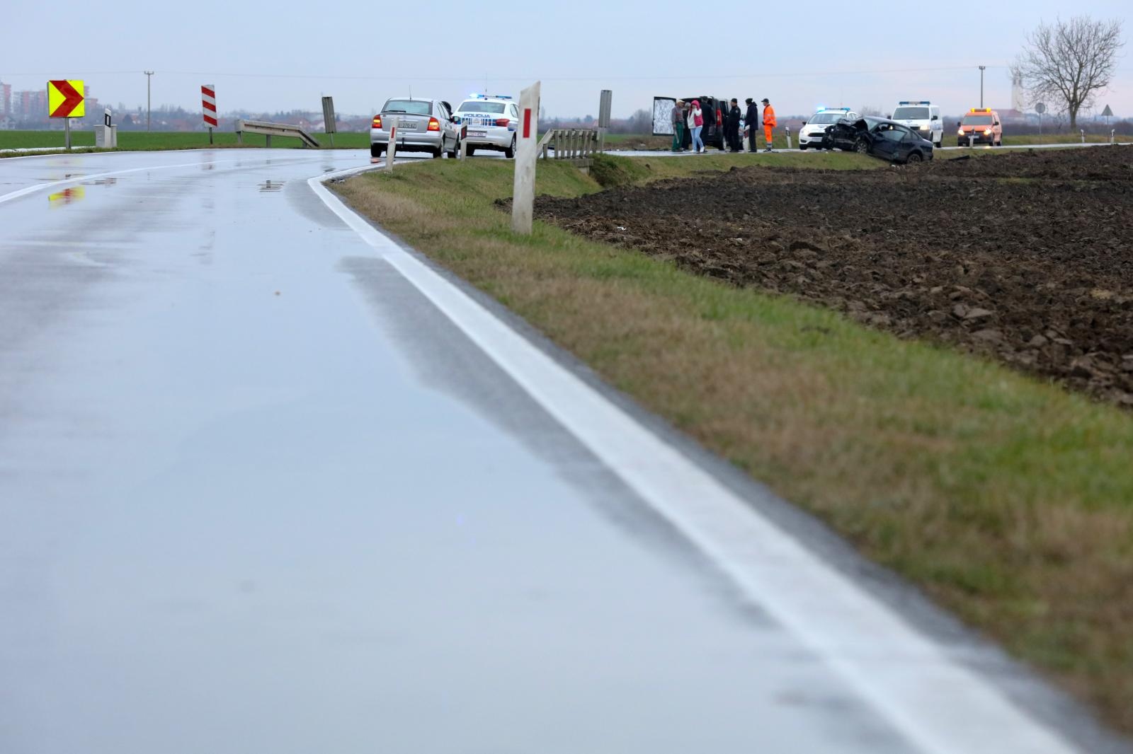 21.12.2019., Vukovar - Prometna nesreca s jednom poginulom osobom na cesti izmedju Trpinje i Vukovara. Photo: Dubravka Petric/PIXSELL