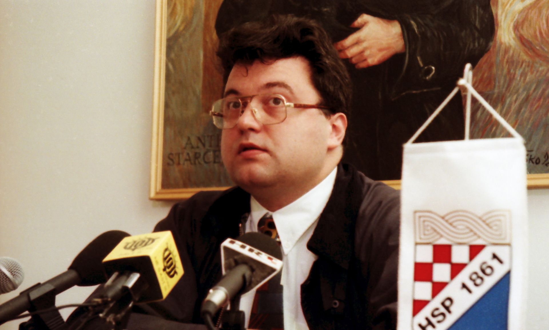 Konferencija za novinstvo predsjednika Hrvatske stranke prava 1861. (HSP 1861.)Dobroslava Parage, 19.08.1997.                             (715-97)