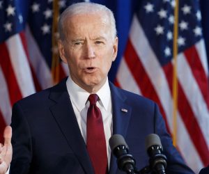 epa08110790 Democratic presidential candidate and former US Vice President Joe Biden makes a foriegn policy statement related to the Trump administration's recent action against Iran in New York, New York, USA, 07 January 2020.  EPA/JUSTIN LANE
