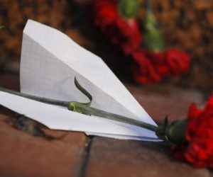 epa08112602 Flowers and a toy paper plane are seen in front of the Iranian embassy in a tribute to the airplane crash victims in Kiev, Ukraine, 08 January 2020. According to media reports on 08 January 2020, a Ukraine International Airlines Boeing 737-800 plane crashed soon after takeoff near Imam Khomeini Airport in Tehran, Iran. Over 170 people were thought to be on the plane, and reports state that all passengers and crew were killed in the crash.  EPA/SERGEY DOLZHENKO