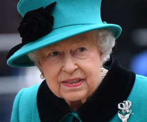 epa08116626 (FILE) - Britain's Queen Elizabeth arrives at the Corum children's charity in London, Britain 05 December 2018 (reissued 10 January 2020). Britain's Prince Harry and his wife Meghan have announced in a statement on 08 January that they will step back as 'senior' royal family members and work to become financially independent.  EPA/NEIL HALL *** Local Caption *** 54931321