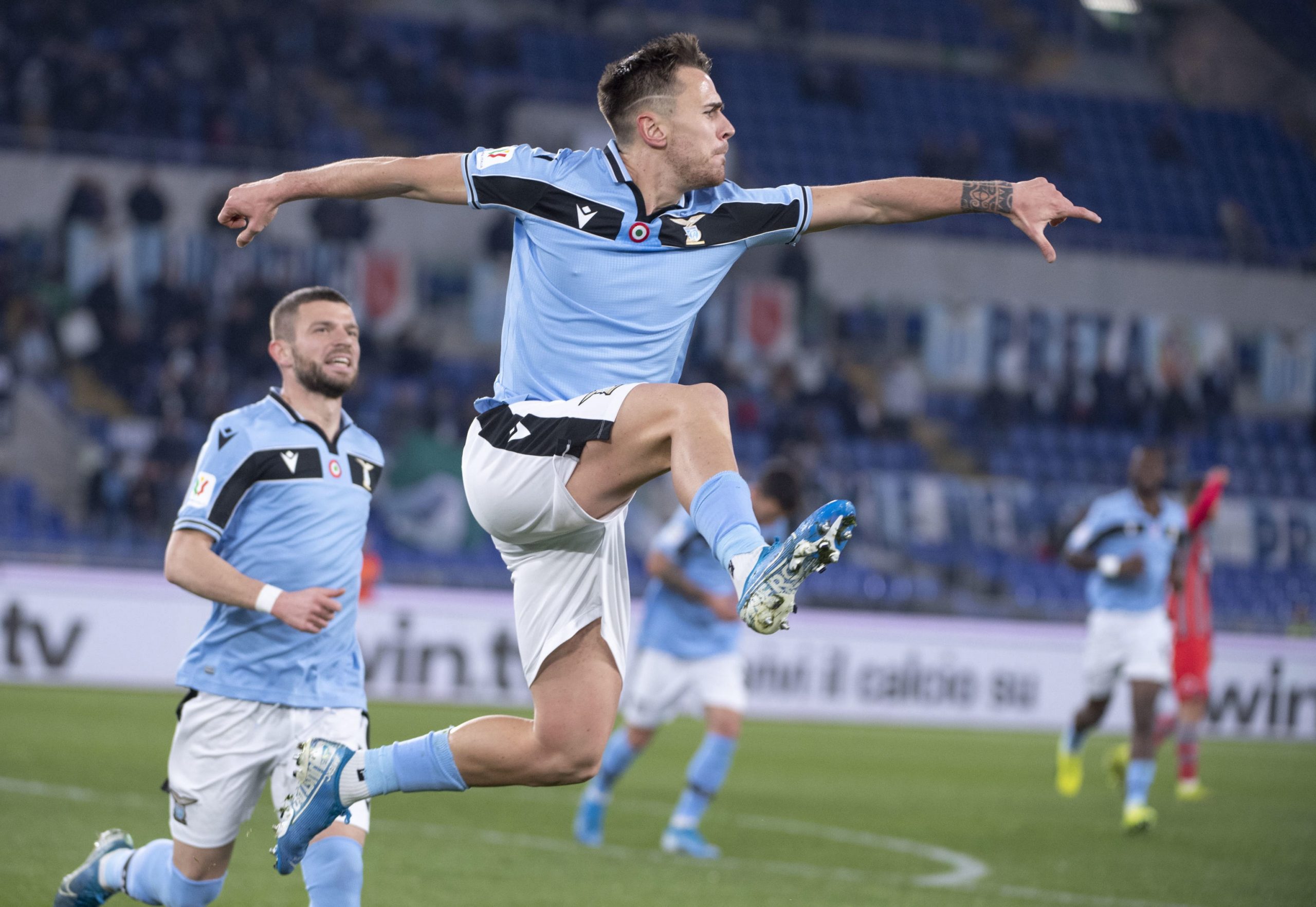 epa08127995 Lazio's Patric celebrates after scoring the 1-0 lead during the Italian Cup round of 16 soccer match between SS Lazio and US Cremonese at Olimpico Stadium in Rome,14 January 2020.  EPA/MAURIZIO BRAMBATTI