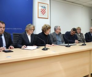 Zagreb, 27.01.2020. -  Ministarstvo zdravstva RH  predstavilo je mjere prevencije širenja koronavirusa. 
foto HINA/ Admir BULJUBAŠIĆ/ abu