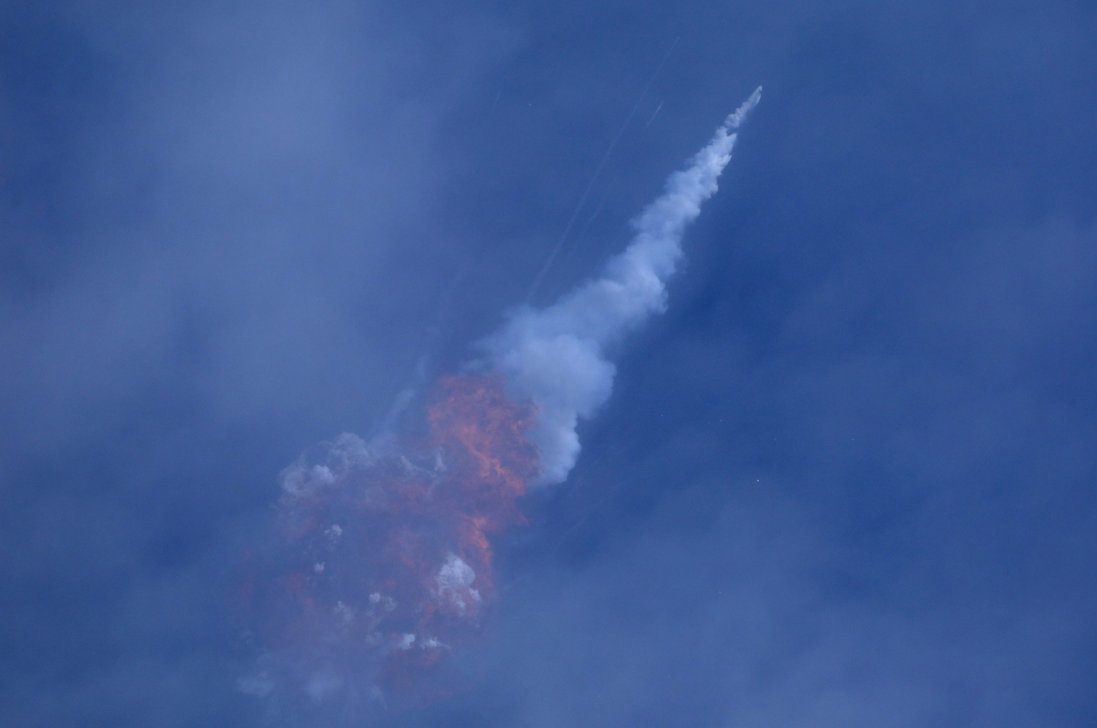 A SpaceX Falcon 9 rocket engine self-destructs after jettisoning the Crew Dragon astronaut capsule during an in-flight abort test after lift of from the Kennedy Space Center in Cape Canaveral A SpaceX Falcon 9 rocket engine self-destructs after jettisoning the Crew Dragon astronaut capsule during an in-flight abort test, a key milestone before flying humans in 2020 under NASA's commercial crew program, after lift off from the Kennedy Space Center in Cape Canaveral, Florida, U.S. January 19, 2020. REUTERS/Joe Rimkus Jr JOE RIMKUS JR