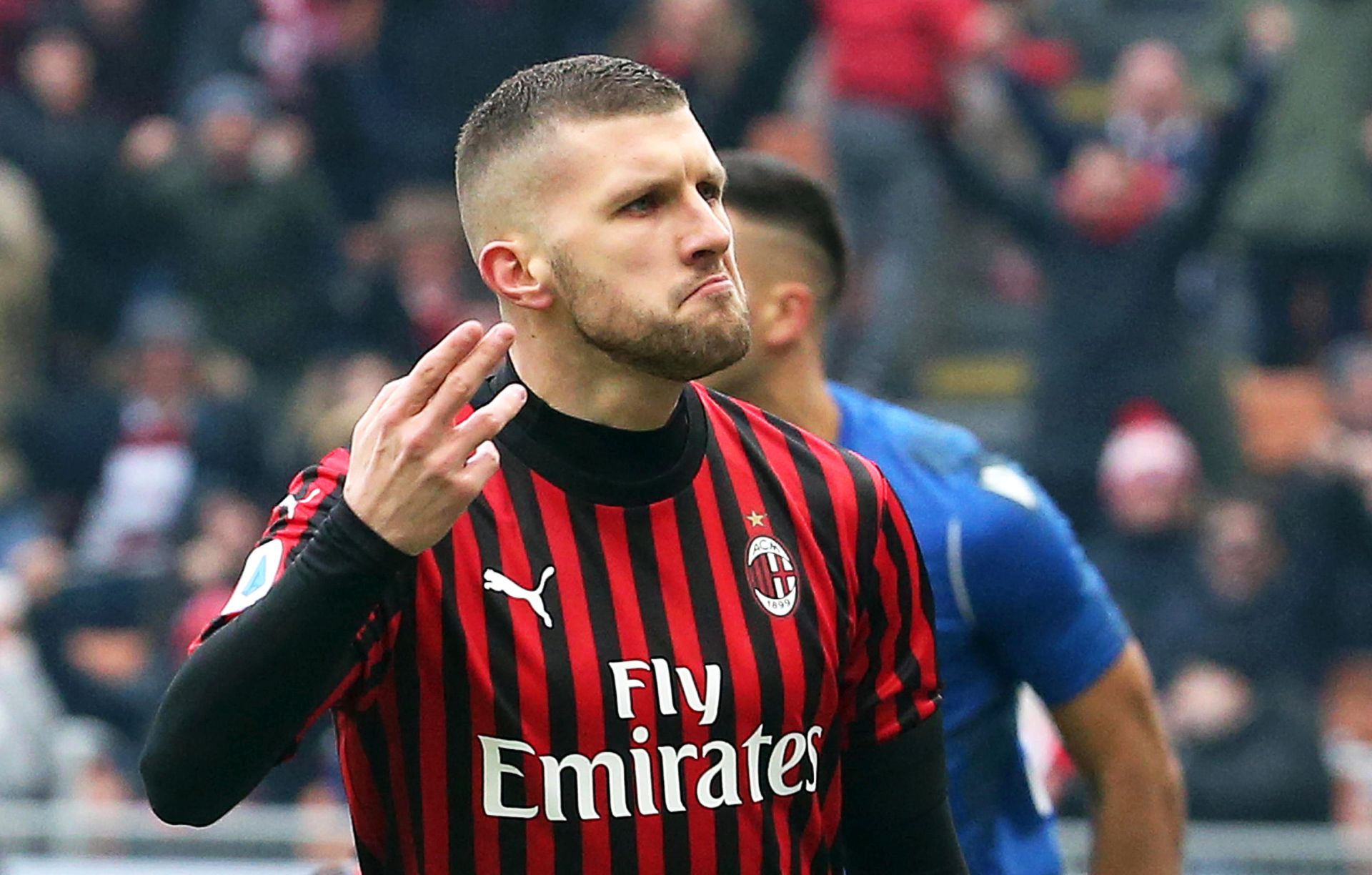 epa08140834 Milan's Ante Rebic reacts after scoring the 1-1 equalizer during the Italian Serie A soccer match between AC Milan and Udinese Calcio at Giuseppe Meazza stadium in Milan, Italy, 19 January 2020.  EPA/MATTEO BAZZI
