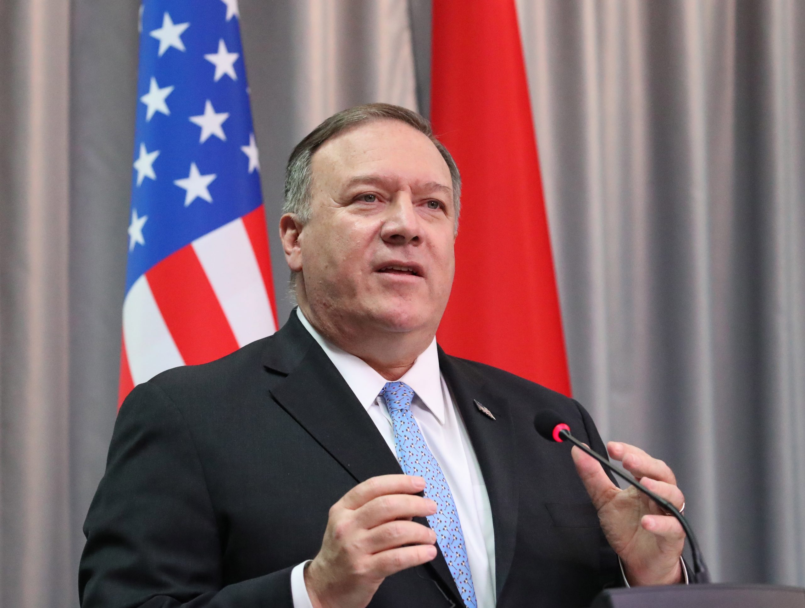 epa08184328 US Secretary of State Mike Pompeo talks to media at the Palace of Independence in Minsk, Belarus, 01 February 2020. Pompeo is on an official visit to Belarus.  EPA/TATYANA ZENKOVICH