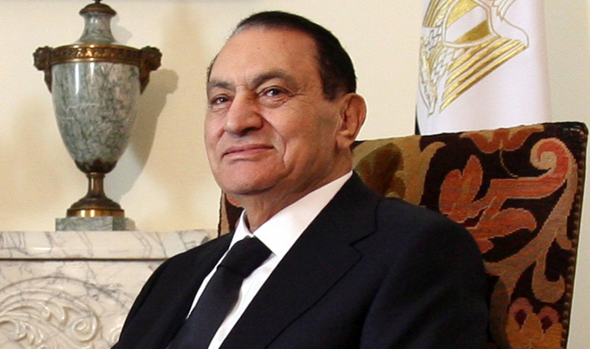 epa08246221 (FILE) - Egyptian President Hosni Mubarak looking on during his meeting with his Yemeni counterpart Ali Abdullah Saleh (not pictured) in Cairo, Egypt, 29 June 2010 (reissued 25 February 2020). According to media reports on 25 February 2020, Former Egyptian President Hosni Mubarak has died aged 92. Hosni Mubarak ruled Egypt from October 1981 till January 2011, and stepped down of the presidency after the 18-days Egyptian revolution of 2011.  EPA/AMEL PAIN