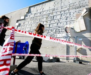 06.02.2020., Split - Bura opet unistila fasadu Zdravstvene skole u Splitu.
Photo: Milan Sabic/PIXSELL