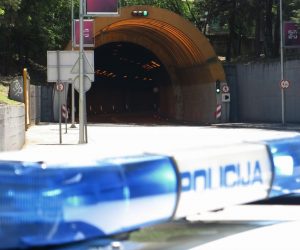07.05.2016., Split - Motociklist poginuo u sudaru s automobilom u tunelu Marjan. Zbog ocevida tunel je zatvoren. Photo: Ivo Caganj/PIXSELL