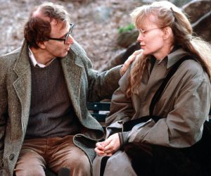 (NYT24) UNDATED -- March 9, 2005 -- WOODY-ALLEN-FILMS -- Woody Allen with Mia Farrow in his 1989 film "Crimes and Misdemeanors." On Friday, Fox Searchlight will release ÒMelinda and Melinda,Ó the 34th feature film written and directed by Allen. (Orion Pictures/The New York Times)**ONLY FOR USE WITH STORY BY A.O. SCOTT SLUGGED: WOODY-ALLEN-FILMS. ALL OTHER USE PROHIBITED.
