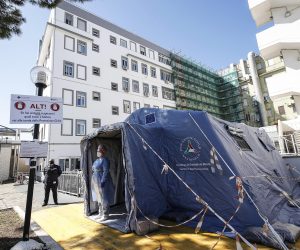 epa08382262 View of a tent serving as a COVID-19 testing facility in front of the San Paolo hospital in Civitavecchia, Italy, 23 April 2020 (issued on 24 April 2020), amid the ongoing coronavirus COVID-19 pandemic.  EPA/GIUSEPPE LAMI
