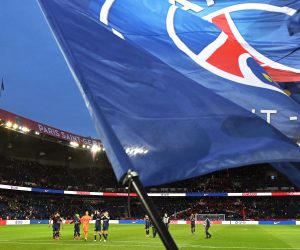 epa08389411 (FILE) - Paris Saint-Germain players greet supporters after the French Ligue 1 soccer match between Paris Saint-Germain (PSG) and FC Metz at the Parc des Princes stadium in Paris, France, 10 March 2018 (re-issued on 28 April 2020). The French Ligue 1 and Ligue 2 2019-20 seasons are going to be cancelled as French prime minister Edouard Philippe announced on 28 April 2020 that there will be no professional football in the country until at least September due to the ongoing coronavirus COVID-19 pandemic.  EPA/CHRISTOPHE PETIT TESSON *** Local Caption *** 54187983