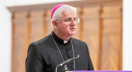 Biskup Uzinić poslao poruku svećenicima koji vjernike zovu da dođu u crkve