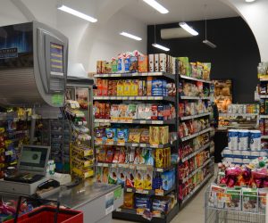 Prodavaonice "Istarski supermarketi" u Puli 15.03.2019., Pula -  Prodavaonice "Istarski supermarketi" u centru Pule.
Photo: Dusko Marusic /PIXSELL